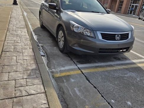 Used 2009 Honda Accord LX image 2