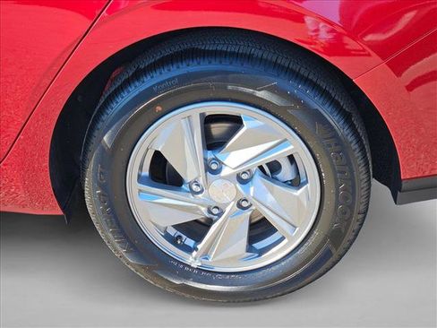 New 2026 Hyundai Elantra SE image 15