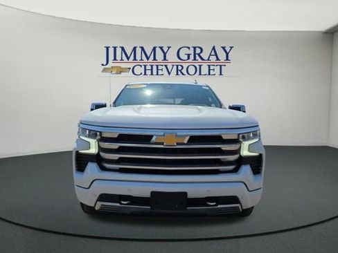 Used 2024 Chevrolet Silverado 1500 High Country w/ High Country Premium Package image 8