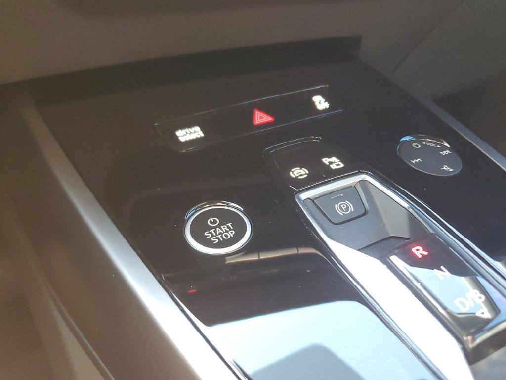 Certified 2023 Audi Q4 e-tron Prestige AWD/4WD image 30