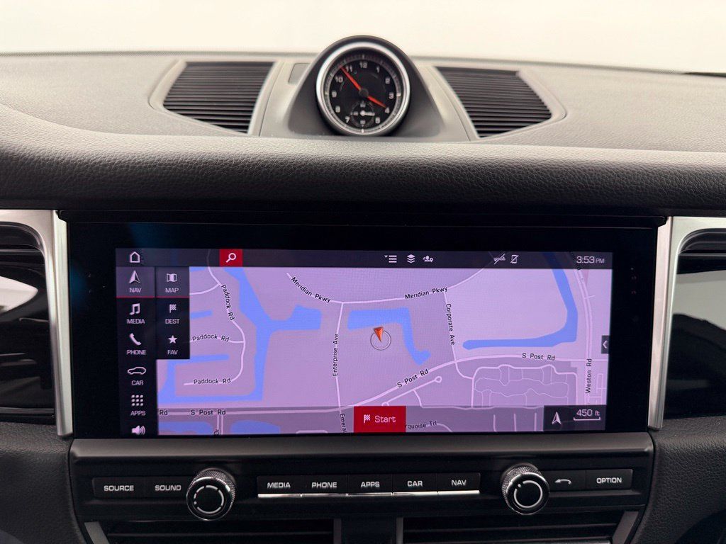 Certified 2021 Porsche Macan S AWD/4WD image 37