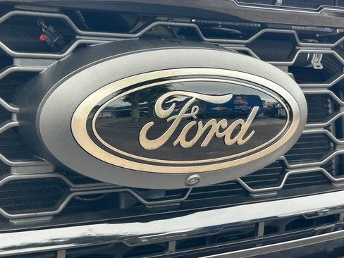 New 2026 Ford F250 Lariat w/ Black Appearance Package AWD/4WD image 23