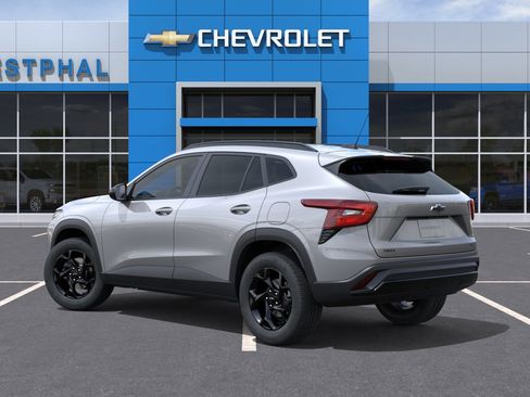 New 2026 Chevrolet Trax LT image 3