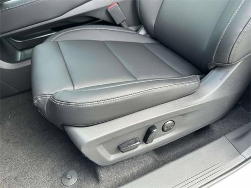 New 2025 Nissan Murano SV image 15