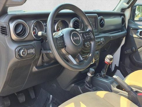 Used 2021 Jeep Wrangler Unlimited Sport AWD/4WD image 10