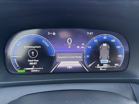 Certified 2023 Toyota Crown XLE w/ Carpet Mat Package (TMS) image 25