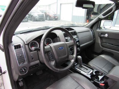 Used 2009 Ford Escape Limited AWD/4WD image 18