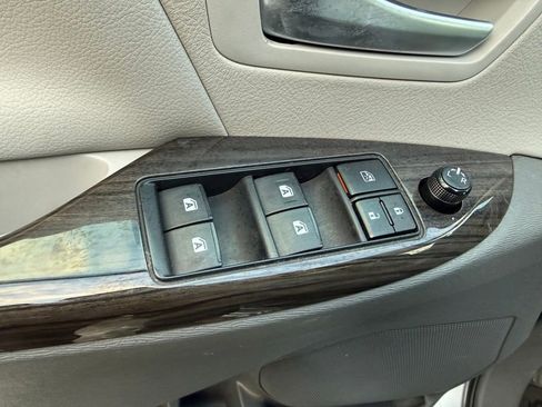 Used 2016 Toyota Sienna XLE w/ XLE Navigation Package image 10