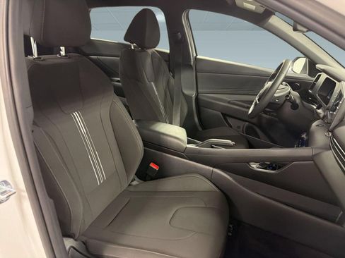 Used 2026 Hyundai Elantra Sport FWD image 23