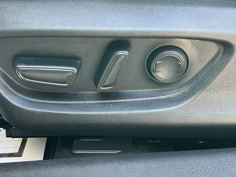 Used 2026 Toyota Camry SE FWD image 15