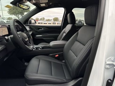 New 2026 Chevrolet Traverse LT image 23
