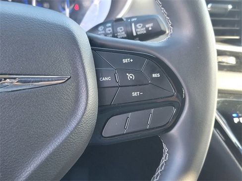 Used 2018 Chrysler Pacifica Touring Plus w/ S Appearance Package image 28