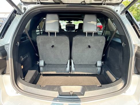Used 2017 Ford Explorer Platinum AWD/4WD image 32