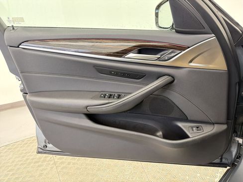 Used 2023 BMW 540i 540i w/ M Sport Package image 19