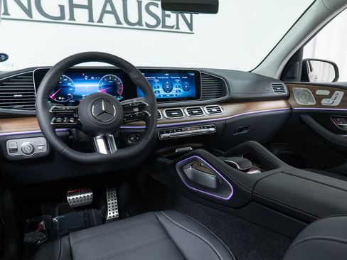 New 2026 Mercedes-Benz GLS 450 4MATIC image 16