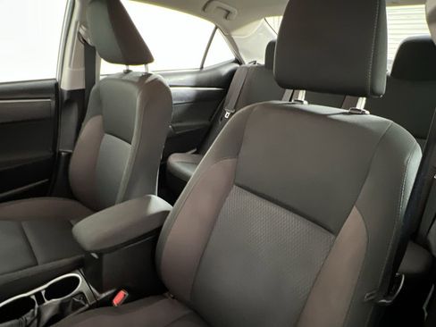 Used 2019 Toyota Corolla LE image 12