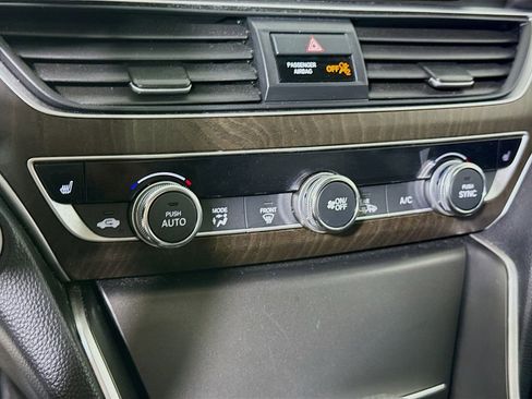 Used 2018 Honda Accord EX image 7