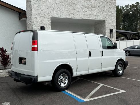 Used 2020 Chevrolet Express 2500 w/ Enhanced Convenience Package image 16