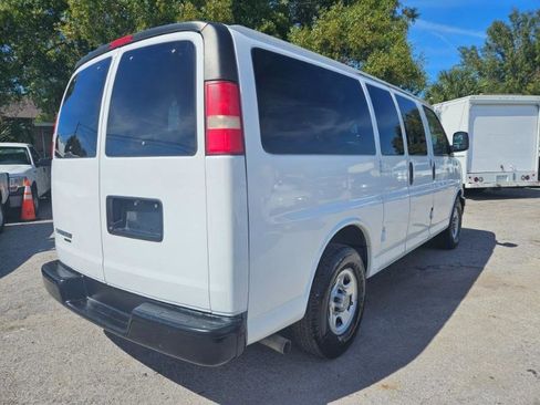 Used 2008 Chevrolet Express 1500 Passenger RWD image 4