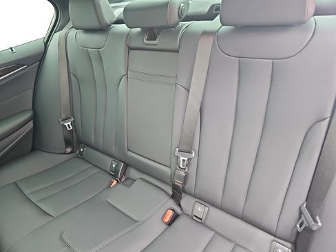 Used 2019 BMW 530i w/ Convenience Package RWD image 16