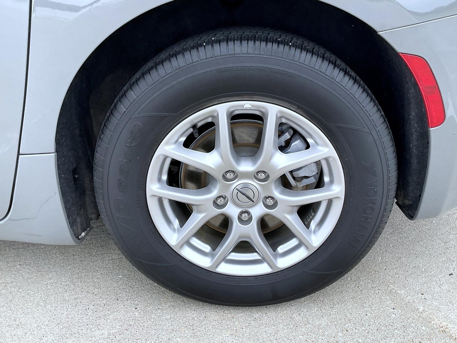 Used 2025 Chrysler Pacifica Select FWD image 29