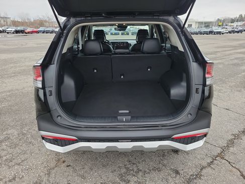 Used 2023 Kia Sportage EX image 17