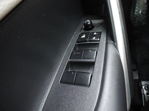 Used 2026 Toyota Corolla Cross L FWD image 26