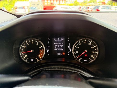Used 2017 Jeep Renegade Sport w/ Power & Air Group AWD/4WD image 22
