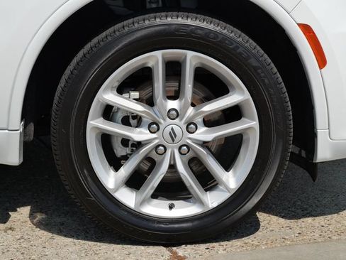 Used 2025 Dodge Durango GT AWD/4WD image 9