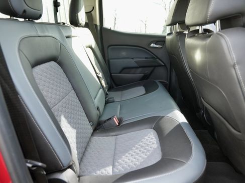 Used 2017 Chevrolet Colorado Z71 image 11