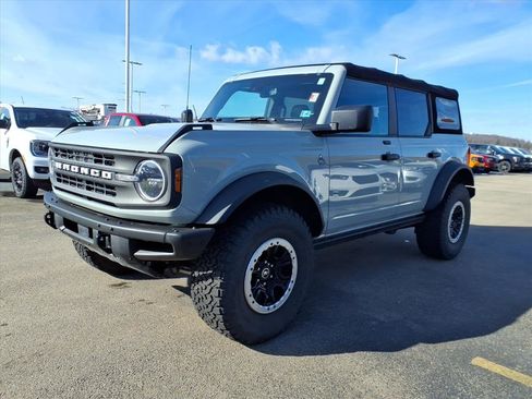 Certified 2021 Ford Bronco Black Diamond w/ Sasquatch Package image 3