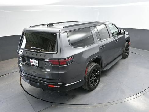 Used 2024 Jeep Wagoneer Series II AWD/4WD image 44