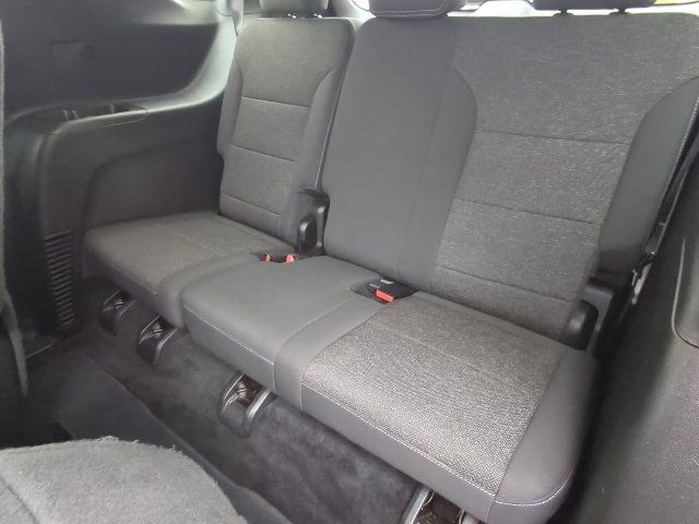 Used 2024 Chevrolet Traverse LT FWD image 26