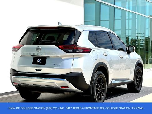 Used 2022 Nissan Rogue Platinum w/ Head-Up Display Package FWD image 4