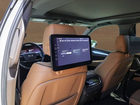 Used 2025 Cadillac Escalade Premium Luxury w/ Touring Package AWD/4WD image 26