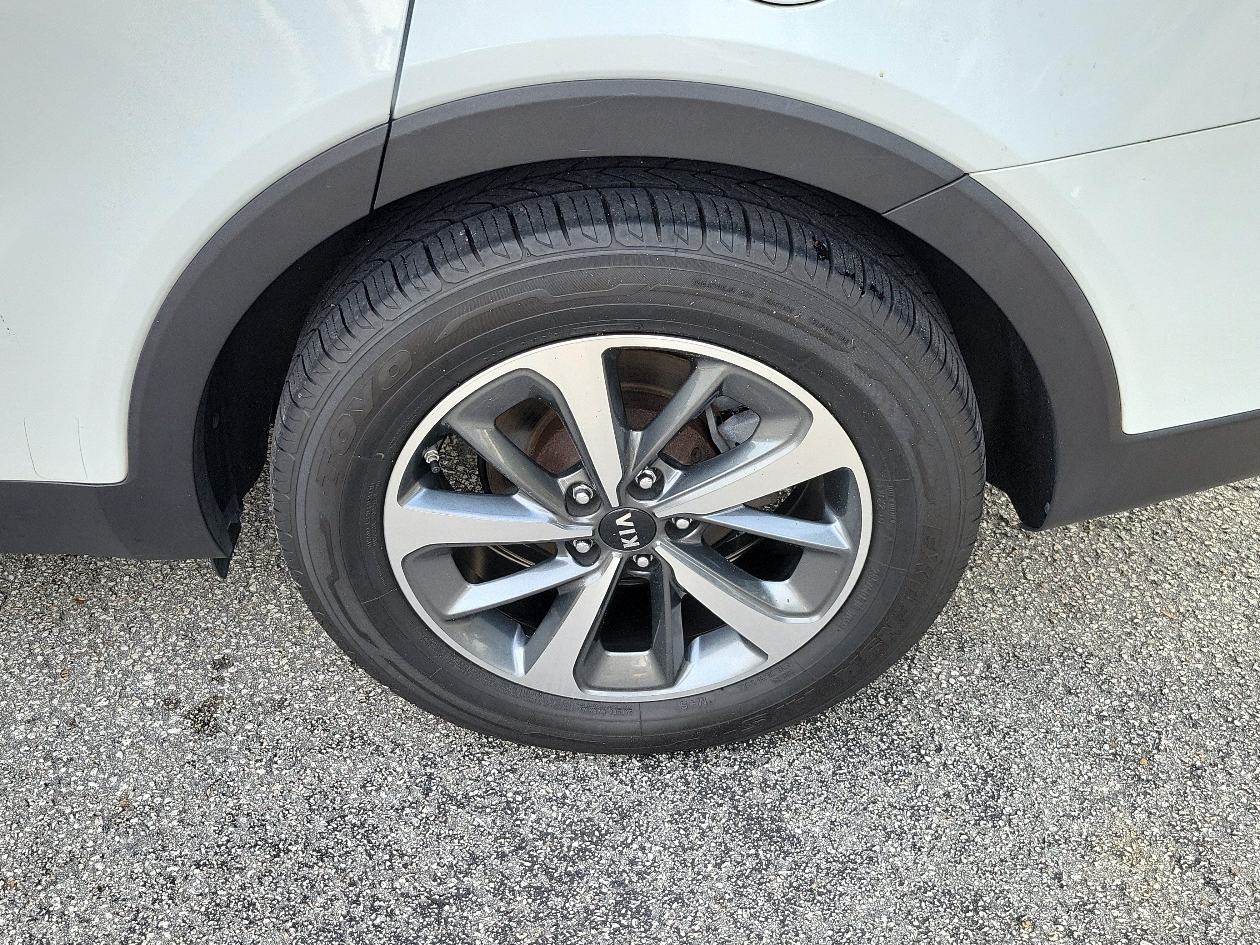 Used 2019 Kia Sorento EX AWD/4WD image 41