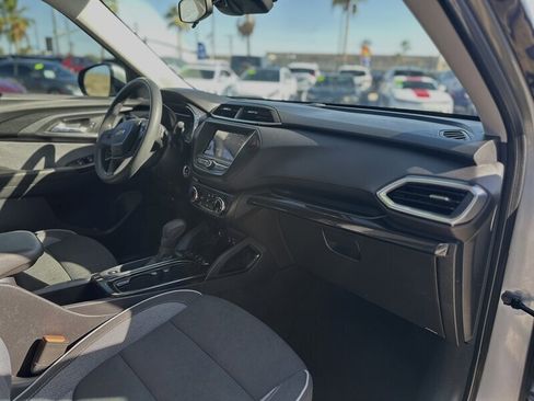 Used 2023 Chevrolet TrailBlazer LT image 5