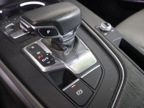 Used 2017 Audi A4 2.0T Premium Plus image 4