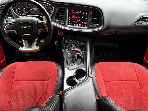 Used 2015 Dodge Challenger SRT w/ Technology Group RWD image 13