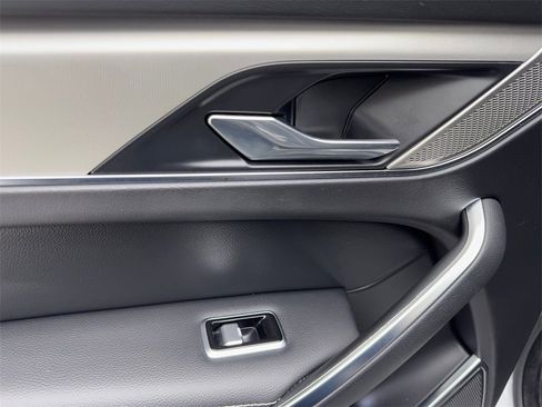 Used 2024 Jaguar F-PACE R-Dynamic S image 35