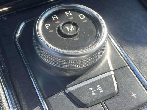 Used 2022 Ford Expedition Max Limited image 7