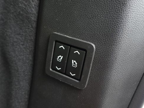 Certified 2024 Cadillac XT6 Sport w/ LPO, ONYX Package image 28