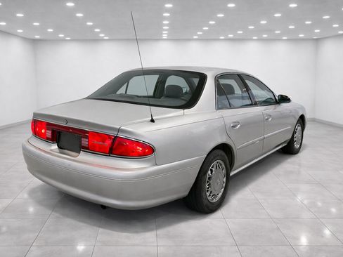 Used 2005 Buick Century Custom image 3