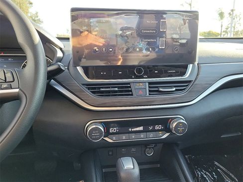 New 2025 Nissan Altima 2.5 SV w/ SV Special Edition Package image 9