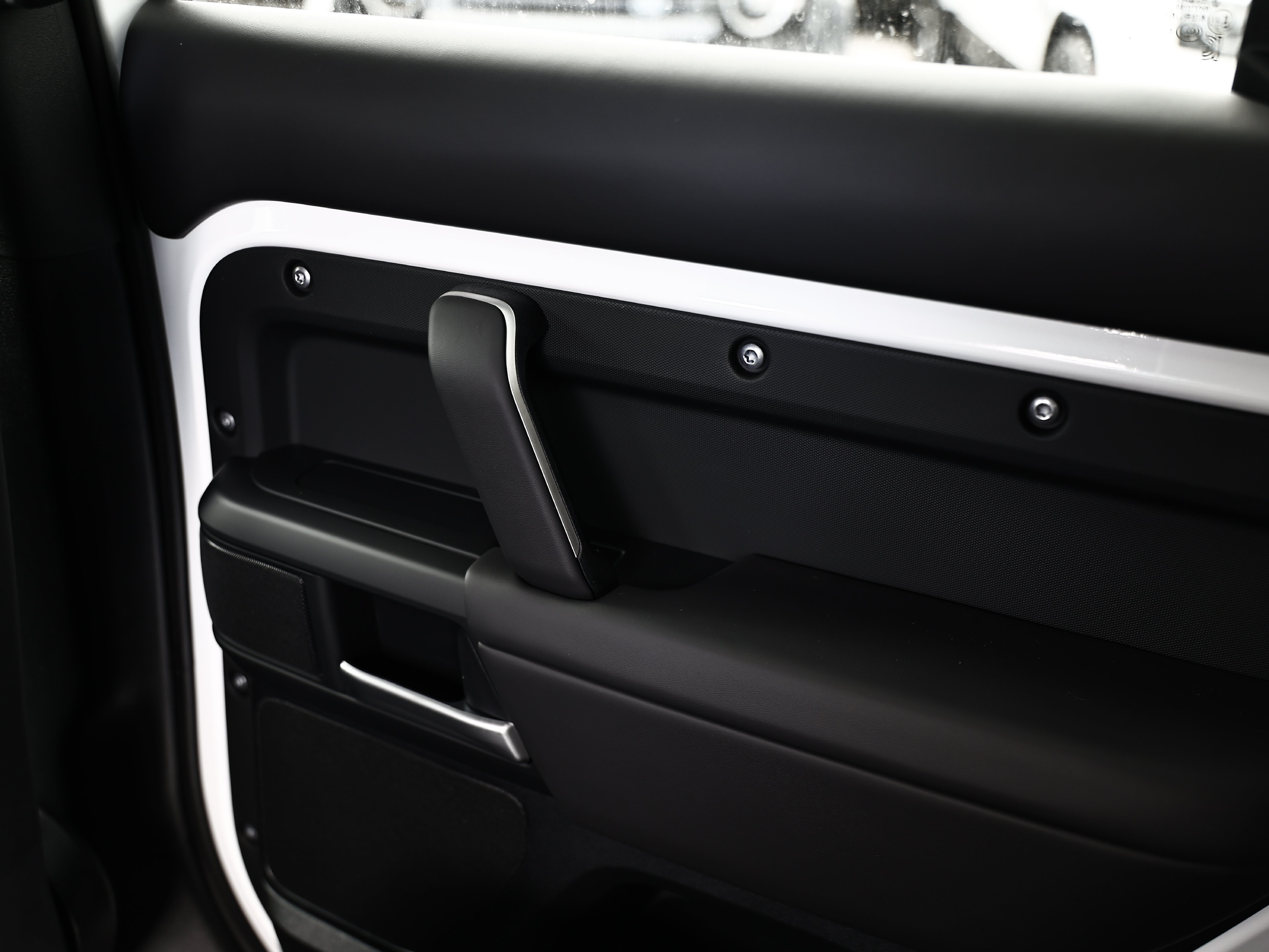 New 2026 Land Rover Defender 110 S AWD/4WD image 32