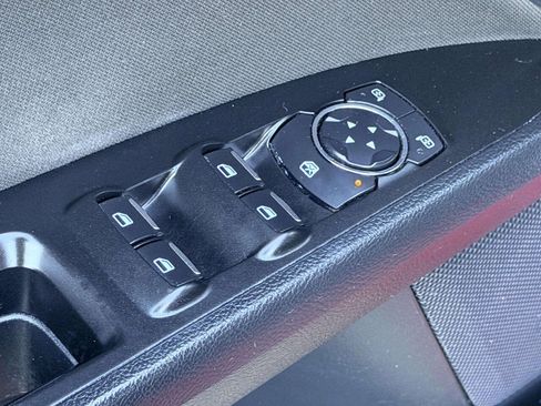 Used 2017 Ford Fusion SE w/ Equipment Group 201A FWD image 13