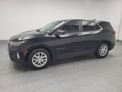 Used 2024 Chevrolet Equinox LT image 2