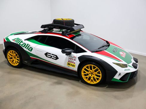 Used 2024 Lamborghini Huracan Sterrato AWD/4WD image 70