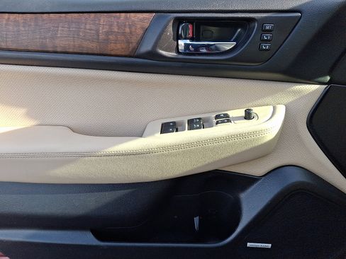 Used 2017 Subaru Outback 2.5i Limited image 10