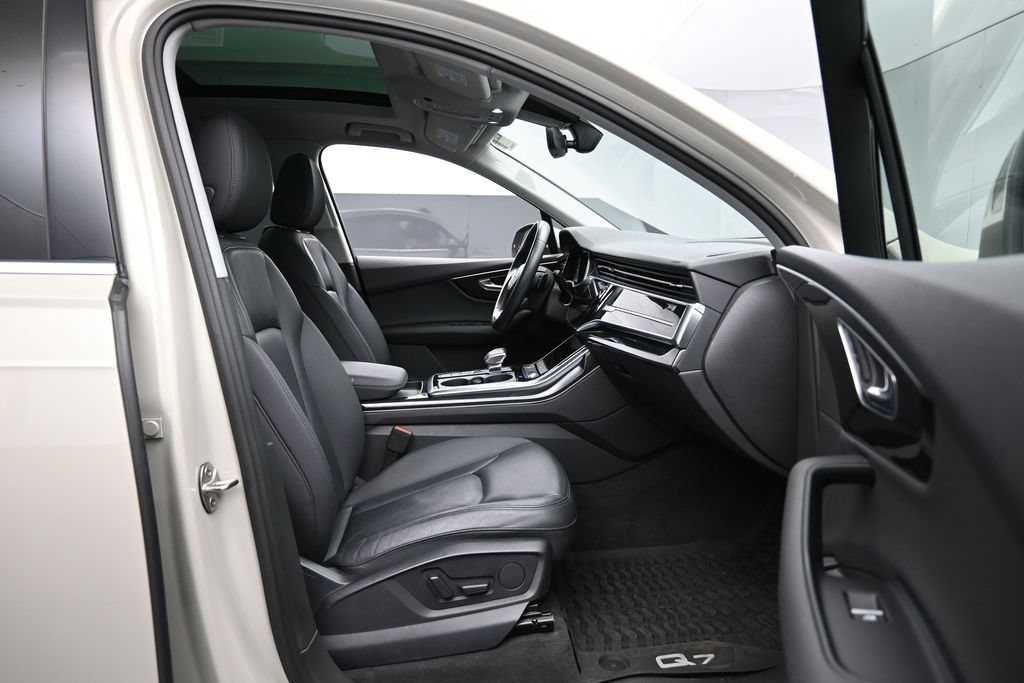 Used 2022 Audi Q7 2.0T Premium Plus w/ Premium Plus Package AWD/4WD image 28